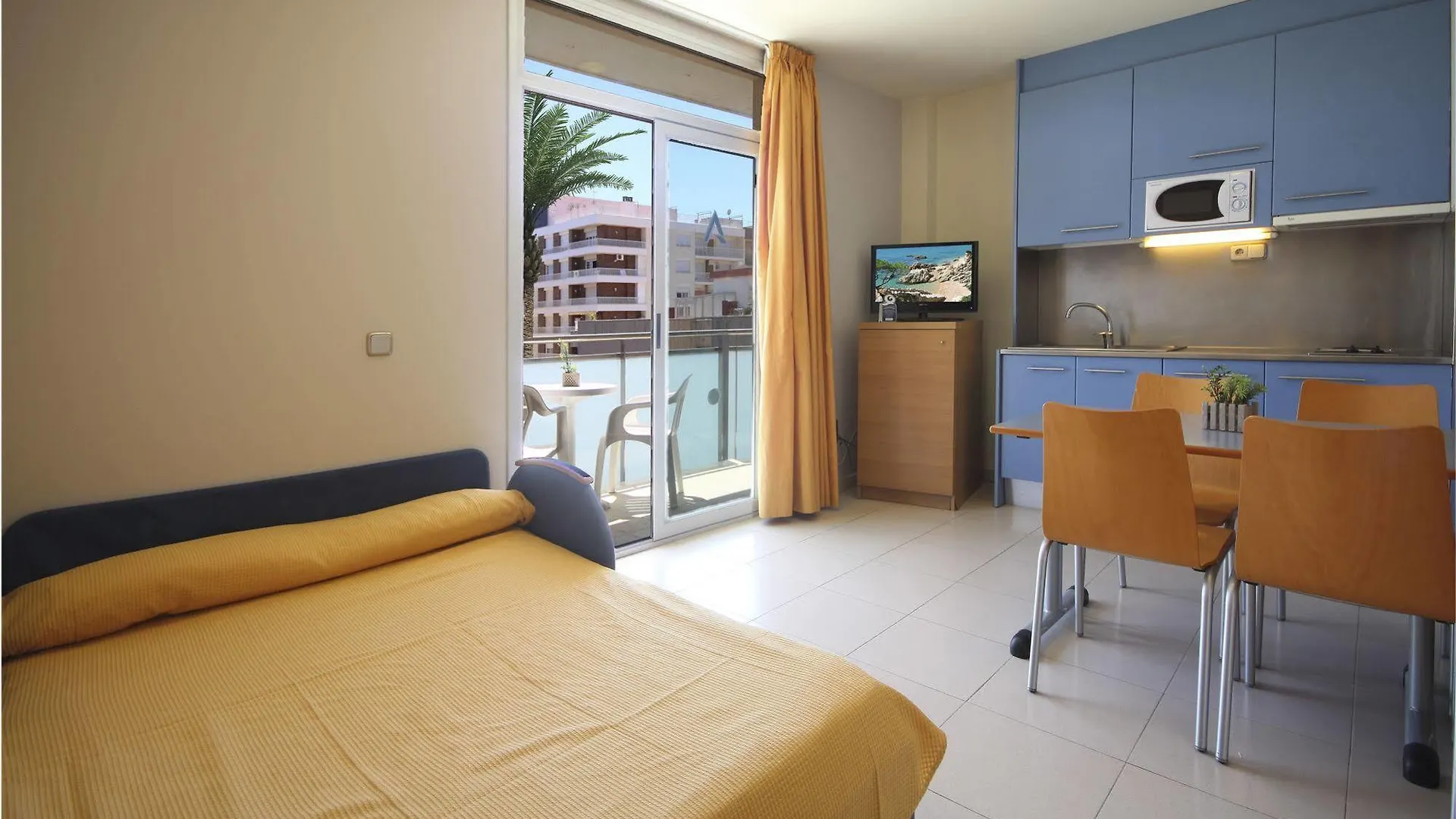 Aqua Hotel Nostre Mar Apartments 피네다데마르 스페인